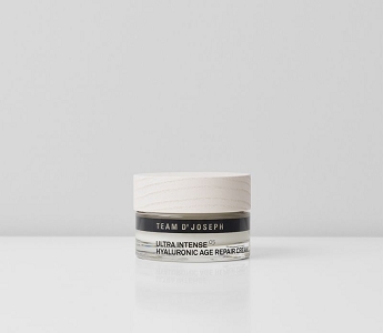 ULTRA INTENSE HYALURONIC AGE REPAIR CREAM - Una cura del viso di lusso e altamente efficace per una pelle esigente. I super antiossidanti rendono la pelle tonica e liscia e possono favorire il rinnovamento cellulare.